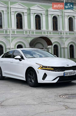Седан Kia K5 2021 в Житомирі