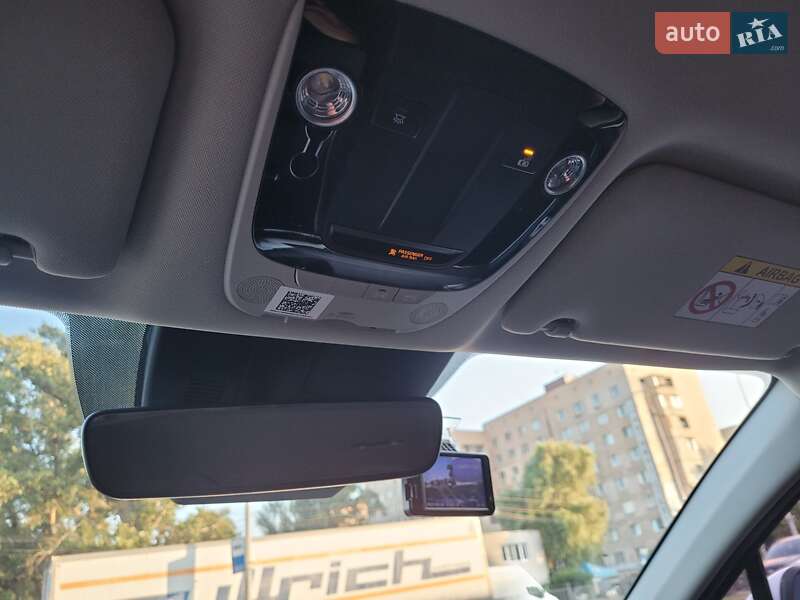 Седан Kia K5 2020 в Киеве