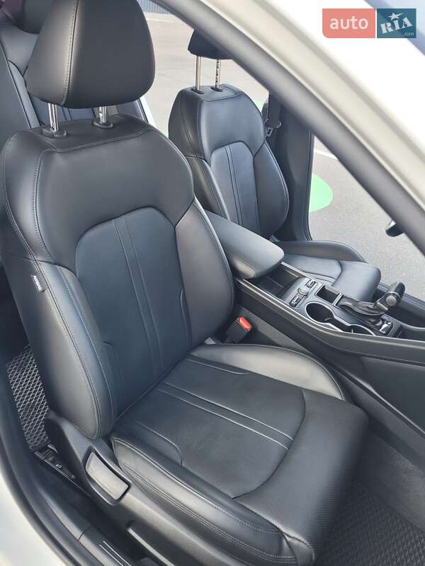 Седан Kia K5 2020 в Киеве