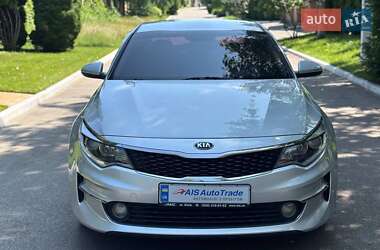 Седан Kia K5 2017 в 