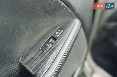 Седан Kia K5 2010 в 