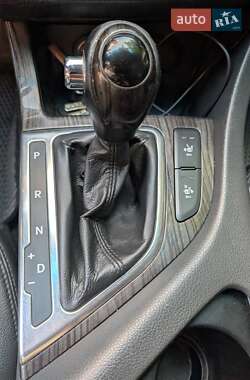 Седан Kia K5 2011 в 