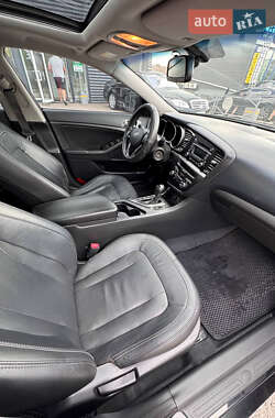 Седан Kia K5 2010 в 