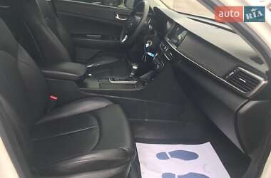 Седан Kia K5 2017 в 