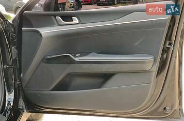 Седан Kia K5 2020 в 