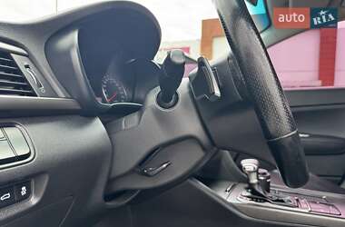 Седан Kia K5 2015 в 