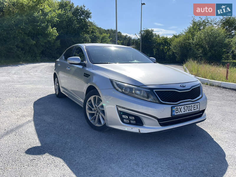 Седан Kia K5 2014 в Гусятине