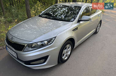 Седан Kia K5 2012 в Харькове