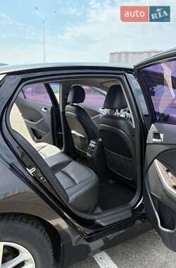 Седан Kia K5 2014 в 