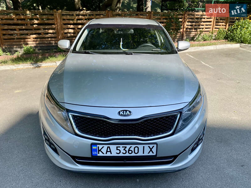 Седан Kia K5 2014 в 