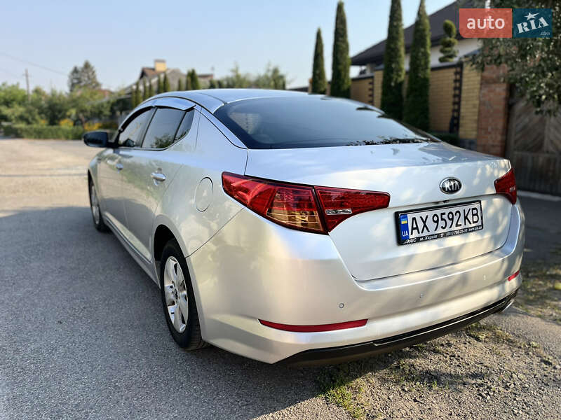 Седан Kia K5 2012 в Харькове