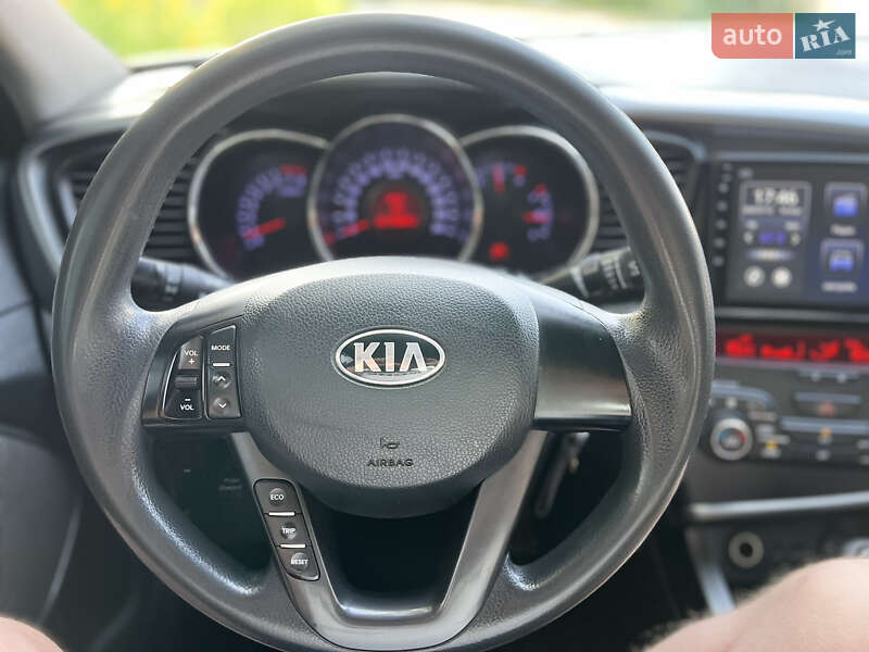 Седан Kia K5 2012 в Харькове