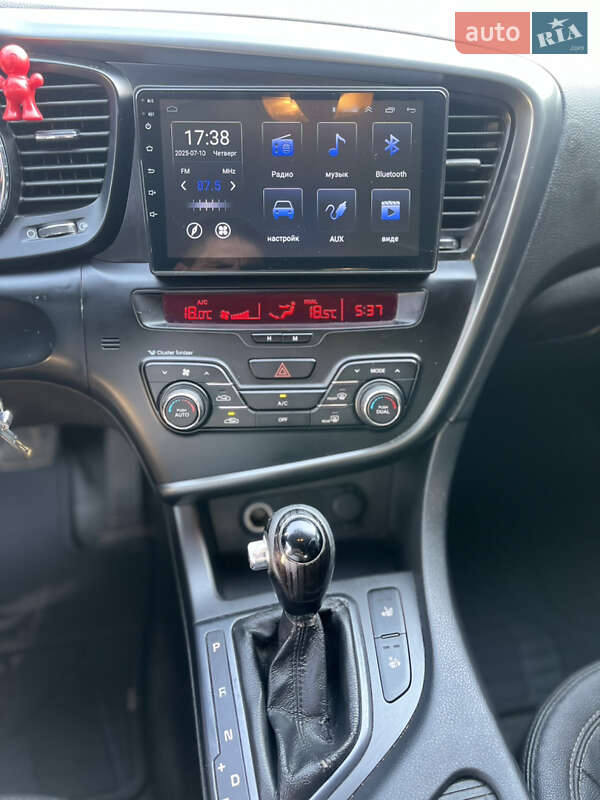 Седан Kia K5 2012 в Харькове