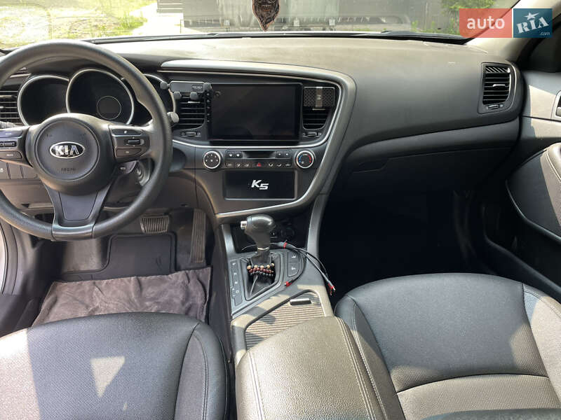 Седан Kia K5 2015 в Києві