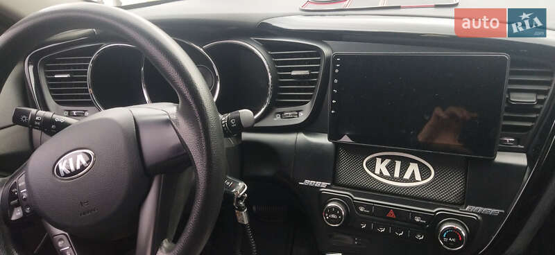 Седан Kia K5 2012 в Дніпрі