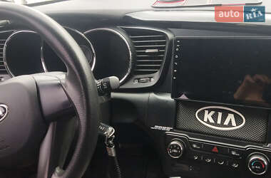 Седан Kia K5 2012 в 