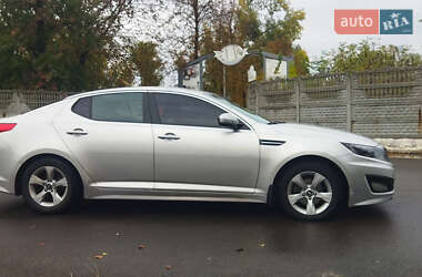 Седан Kia K5 2012 в 