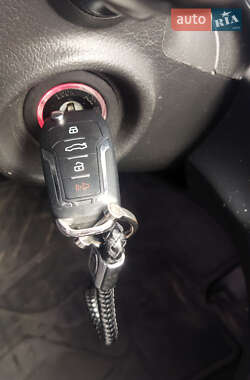 Седан Kia K5 2012 в 