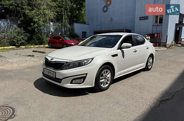 Седан Kia K5 2013 в Киеве