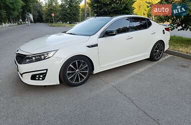 Седан Kia K5 2014 в Киеве
