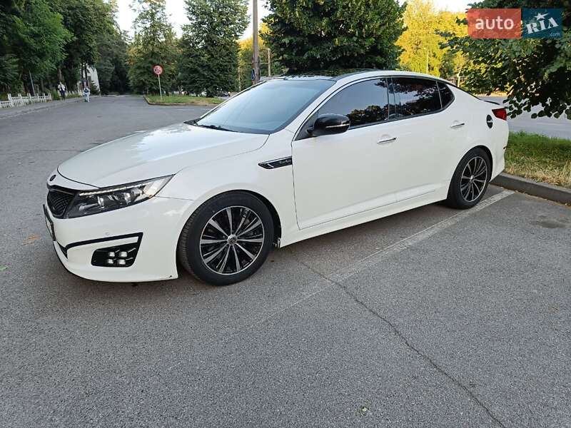 Седан Kia K5 2014 в 