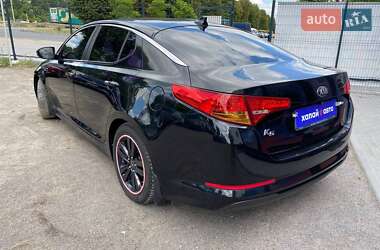 Седан Kia K5 2013 в 