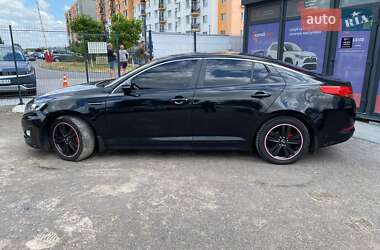 Седан Kia K5 2013 в 