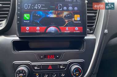 Седан Kia K5 2013 в 