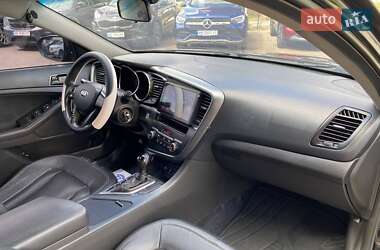 Седан Kia K5 2013 в 
