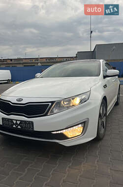 Седан Kia K5 2012 в 