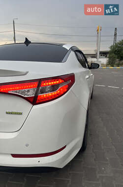 Седан Kia K5 2012 в 