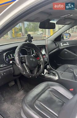 Седан Kia K5 2012 в 