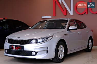 Седан Kia K5 2016 в 