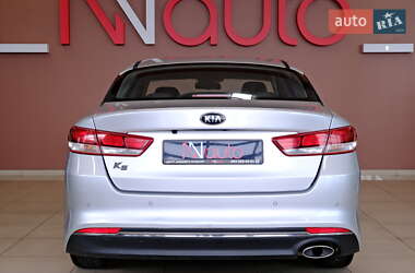 Седан Kia K5 2016 в 