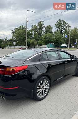 Седан Kia K5 2013 в 