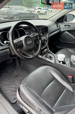 Седан Kia K5 2013 в 