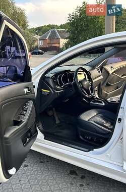 Седан Kia K5 2011 в 