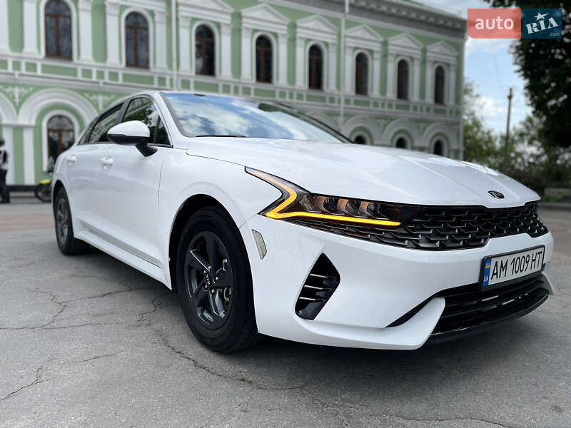 Седан Kia K5 2021 в Житомирі
