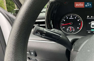 Седан Kia K5 2021 в 