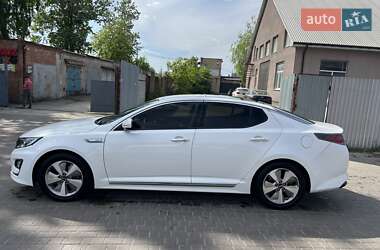 Седан Kia K5 2015 в 