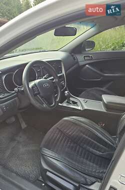 Седан Kia K5 2013 в 