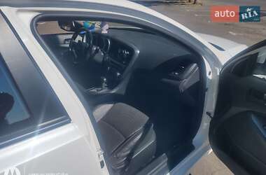 Седан Kia K5 2015 в 
