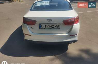 Седан Kia K5 2015 в 