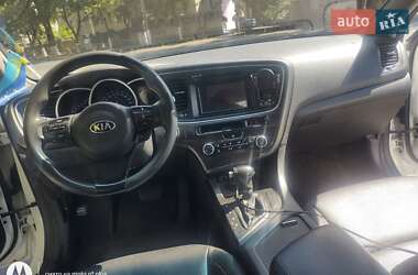 Седан Kia K5 2015 в 