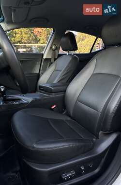 Седан Kia K5 2014 в 