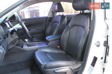 Седан Kia K5 2017 в 