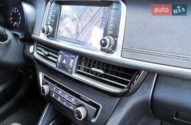 Седан Kia K5 2017 в 