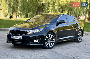 Седан Kia K5 2015 в 