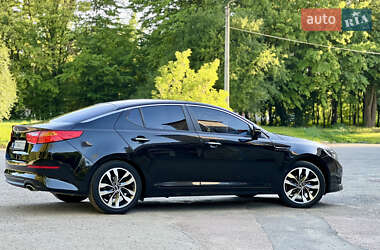 Седан Kia K5 2015 в 
