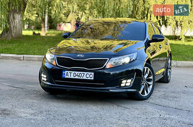 Седан Kia K5 2015 в 